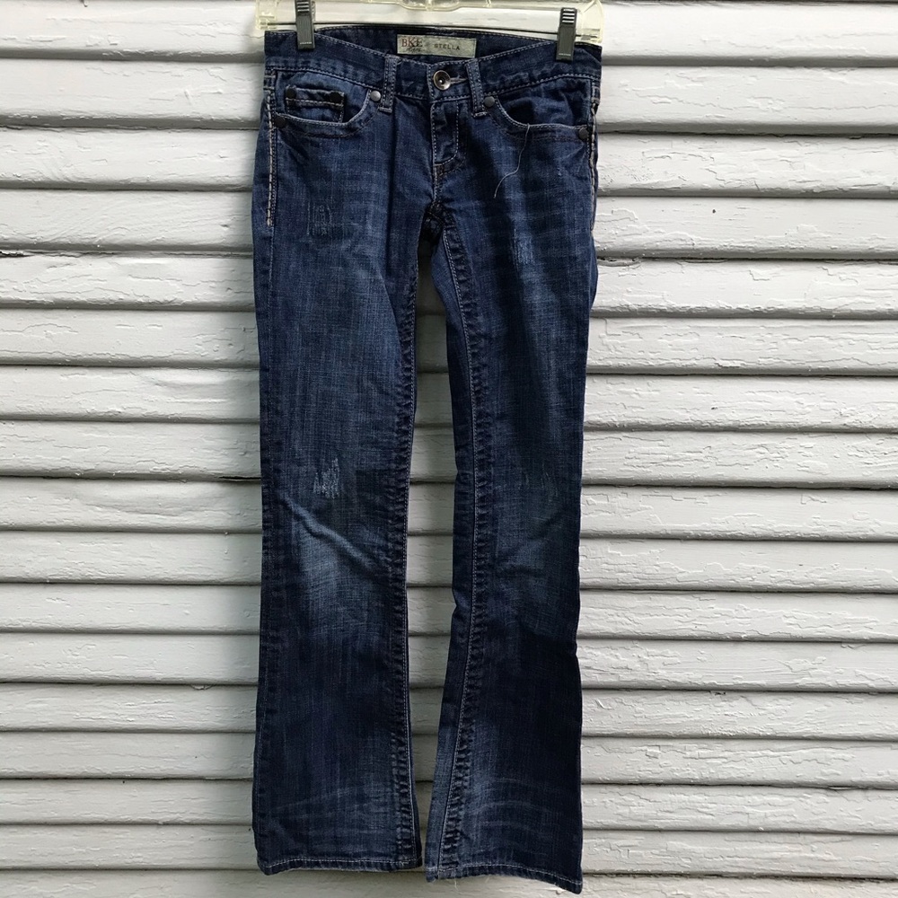 BKE Stella Distressed lowcut flared jeans 24x31.5